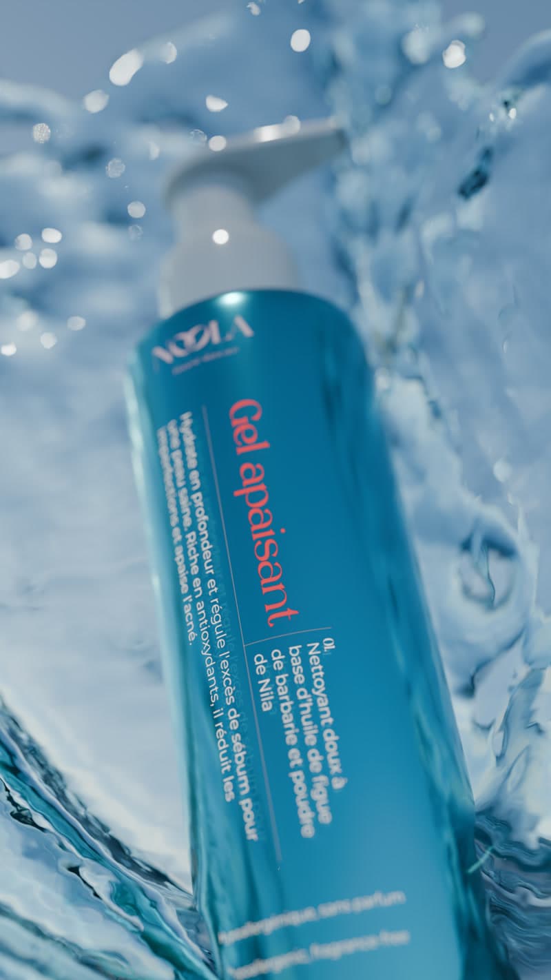 Noola Beauty, A world of freshness built around the product's singular blue.
